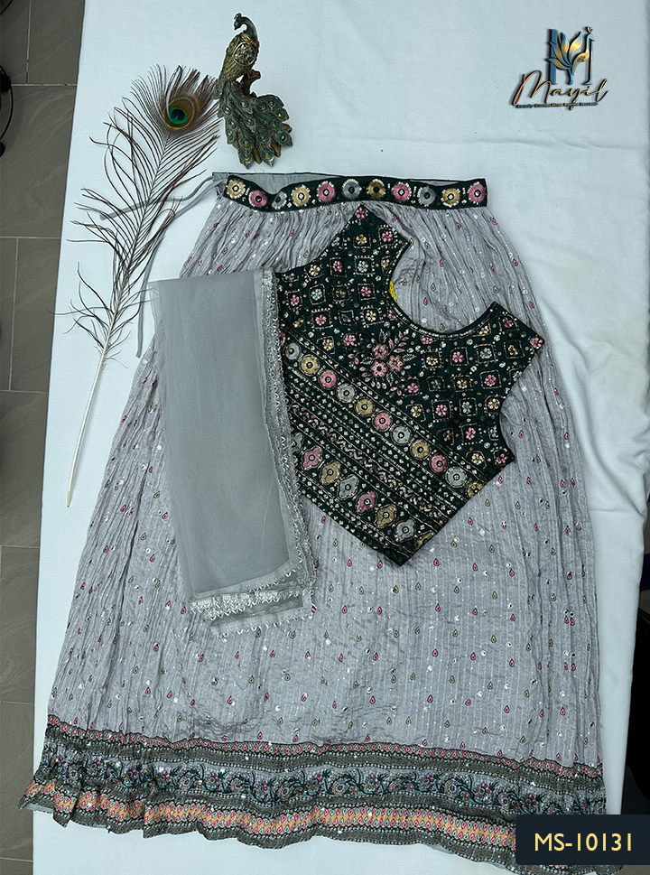 Traditional Wedding Clothes and Collections | Mayil Sarees