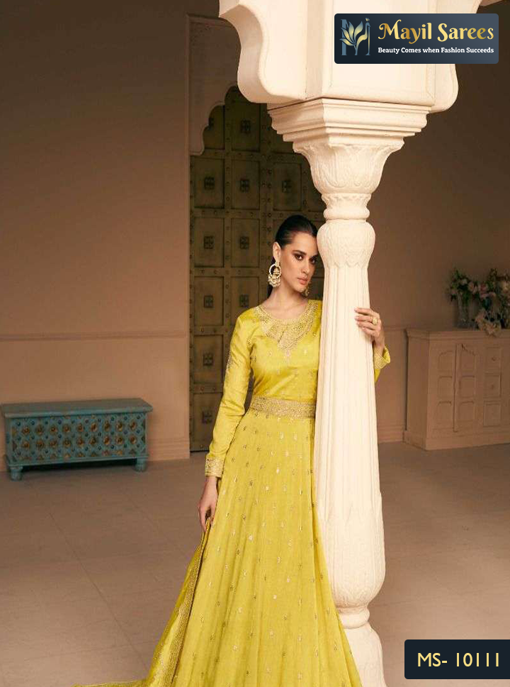 Traditional Wedding Clothes and Collections | Mayil Sarees